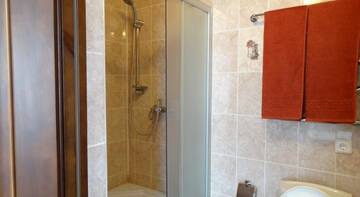Фото номера Четырехместный номер &quot;Комфорт&quot; Гостиница Azur Guest House г. Мелеуз 3