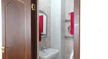 Фото номера Люкс с 2 спальнями Гостиница Azur Guest House г. Мелеуз 7